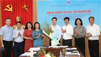 Thứ trưởng Thường trực Bộ Y tế Vũ Mạnh Hà thăm và làm việc với Trung tâm Truyền thông - GDSK Trung ương  