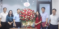 Thứ trưởng Bộ Y tế Lê Đức Luận chúc mừng các cơ quan thông tấn, báo chí nhân dịp kỷ niệm 100 năm Ngày Báo chí Cách mạng Việt Nam 21/6