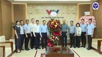Thứ trưởng Bộ Y tế Lê Đức Luận chúc mừng các cơ quan thông tấn, báo chí nhân dịp kỷ niệm 100 năm Ngày Báo chí Cách mạng Việt Nam