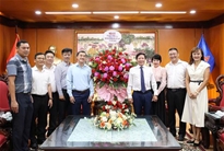 Thứ trưởng Bộ Y tế Trần Văn Thuấn chúc mừng các cơ quan báo chí nhân Ngày Báo chí Cách mạng Việt Nam 21/6