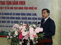 Trao tặng Bằng khen của Bộ trưởng Bộ Y tế cho tập thể và cá nhân Bệnh viện Sản nhi Nghệ An