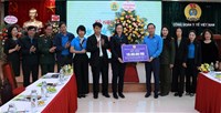 khối thi đua 11 công đoàn ngành trung ương tặng quà động viên ngành y tế nhân ngày thầy thuốc 27-2