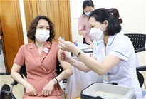 Bộ Y tế, Tổng Liên đoàn Lao động Việt Nam phát động tiêm vắc xin phòng chống COVID-19 liều nhắc lại cho cán bộ, đoàn viên, công nhân, viên chức và người lao động