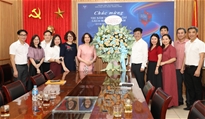 Thứ trưởng Bộ Y tế Nguyễn Thị Liên Hương chúc mừng các cơ quan báo chí nhân kỷ niệm 100 năm Ngày Báo chí Cách mạng Việt Nam