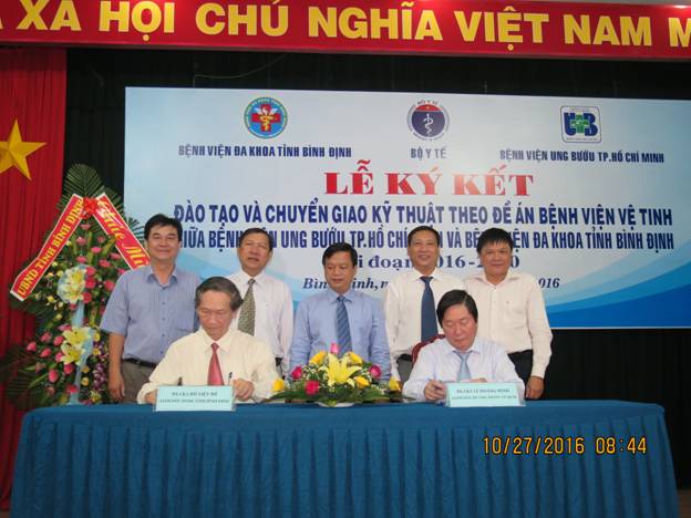 Ký kết đào tạo và chuyển giao kỹ thuật theo Đề án Bệnh viện vệ tinh giữa Bệnh viện Ung Bướu thành phố Hồ Chí Minh và Bệnh viện Đa khoa tỉnh Bình Định giai đoạn 2016-2020