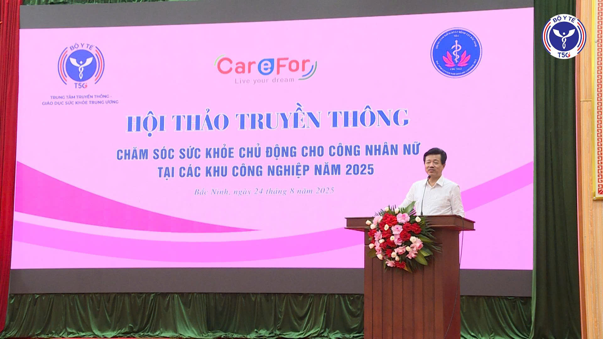 Nâng cao nhận thức về chăm sóc sức khỏe chủ động cho nữ công nhân