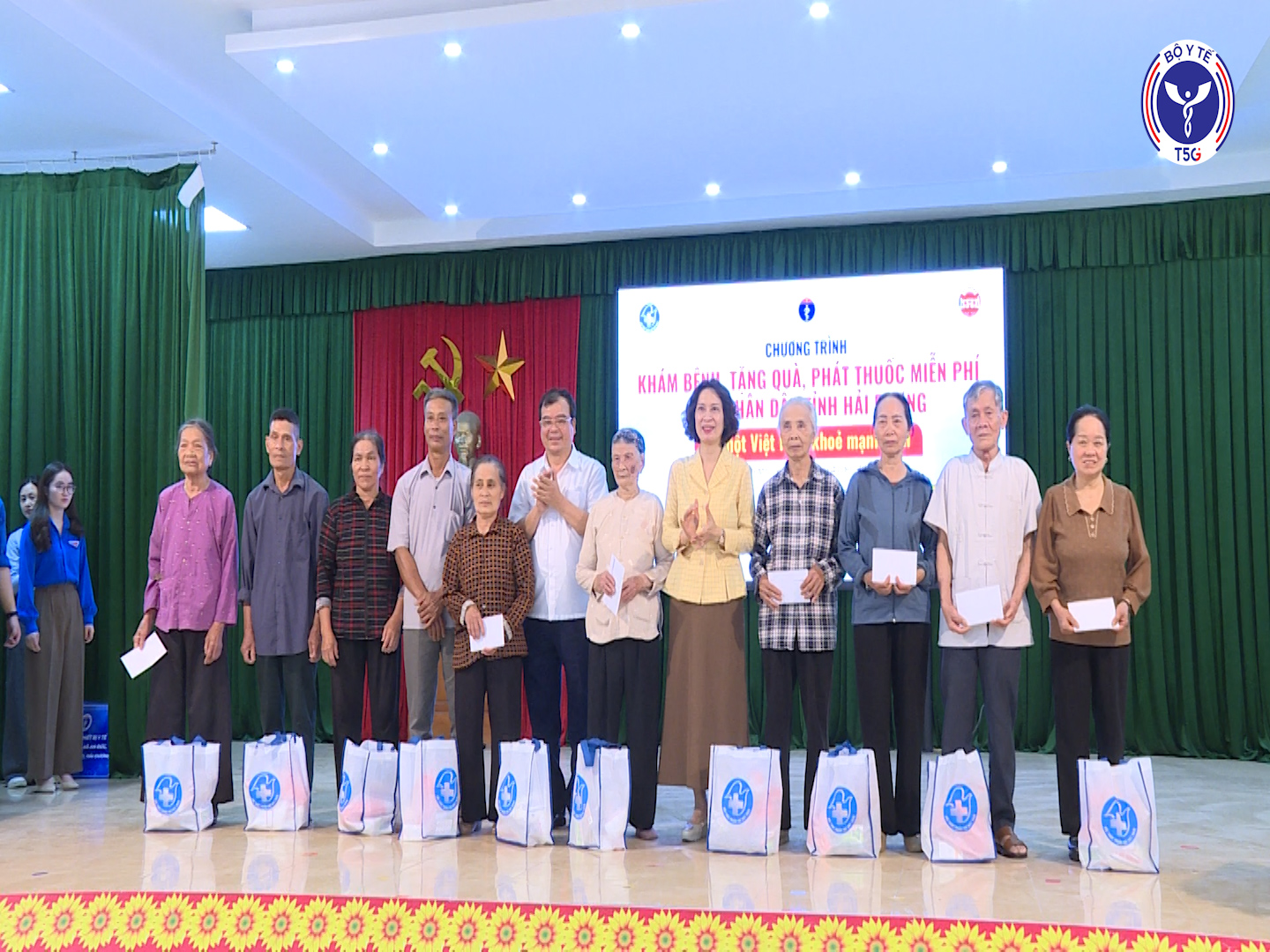 Hơn 1000 người dân tỉnh Hải Dương được khám bệnh và cấp phát thuốc miễn phí