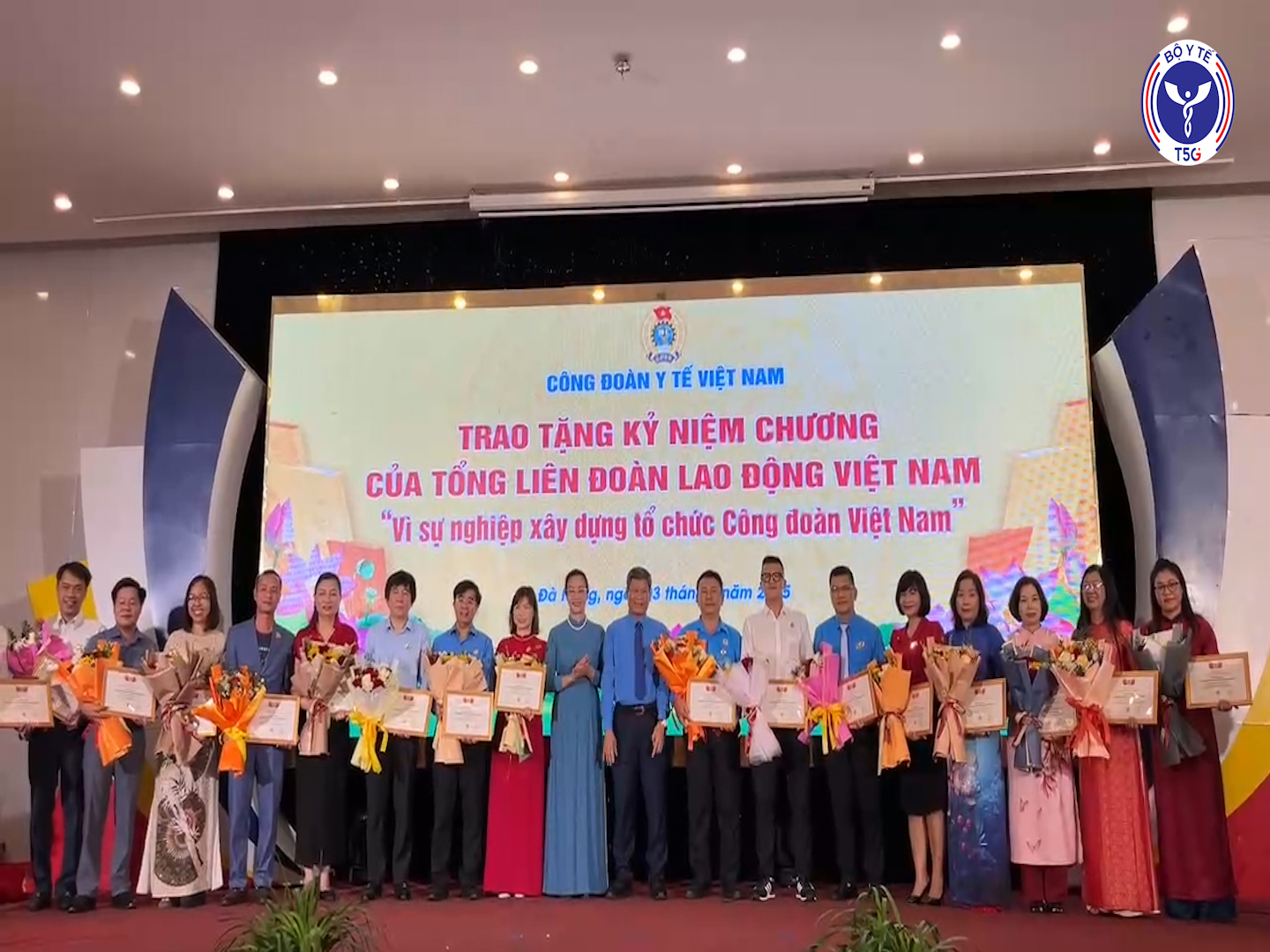 Hội nghị biểu dương công nhân, viên chức, lao động giỏi ngành Y tế năm 2025