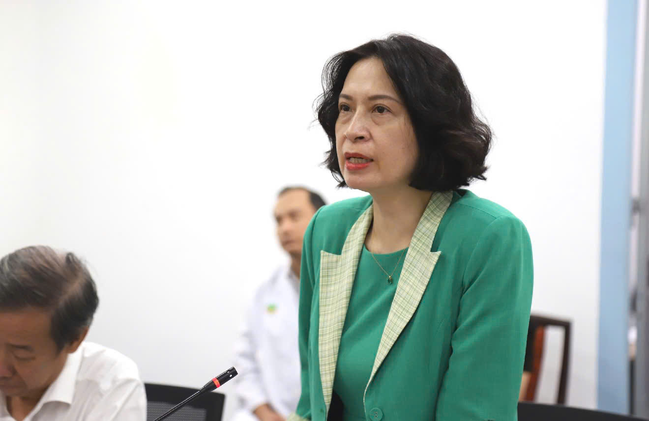 PGS.TS Nguyễn Thị Liên Hương - Thứ trưởng Bộ Y tế phát biểu tại buổi làm việc