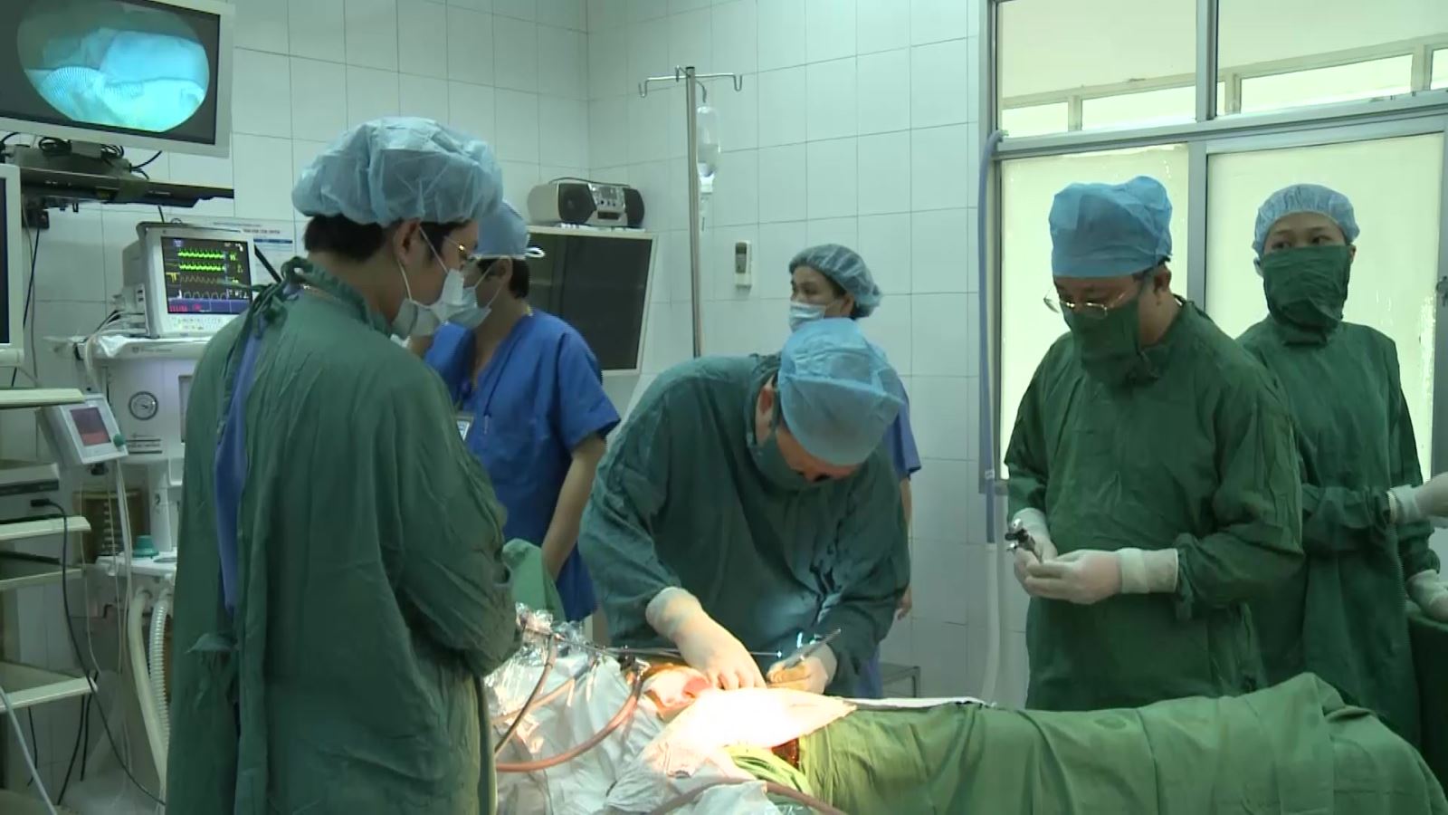 Bệnh viện Phụ sản Trung ương tổ chức họp báo công bố thông tắc kẽ tử cung thành công bằng phương pháp mới