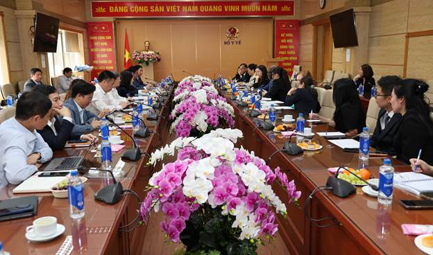 Bộ trưởng Đào Hồng Lan tiếp và làm việc với ông Andrew Otoo - Chủ tịch MSD khu vực Châu Á - Thái Bình Dương 