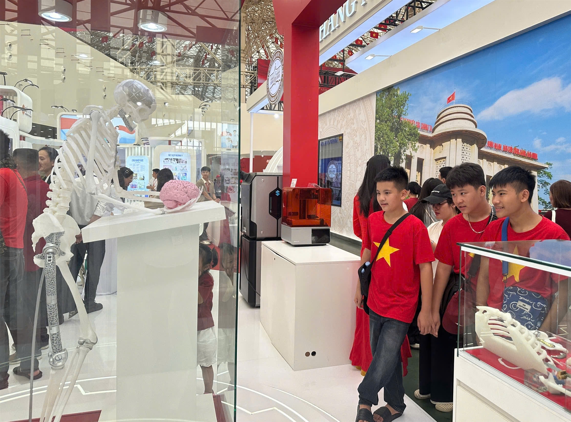 Vinmec - VinUni giới thiệu Công nghệ in 3D trong gian triển lãm của Bộ Y tế