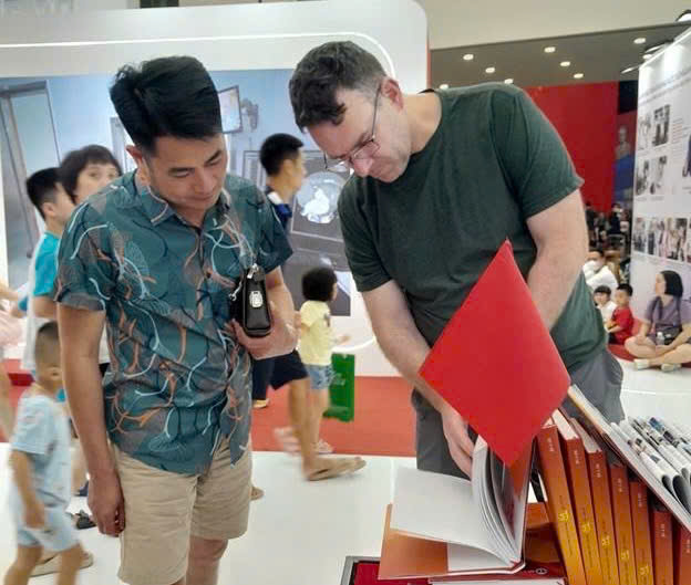 Điểm đến cuốn hút và hấp dẫn với du khách nước ngoài khi tìm hiểu về y tế Việt Nam
