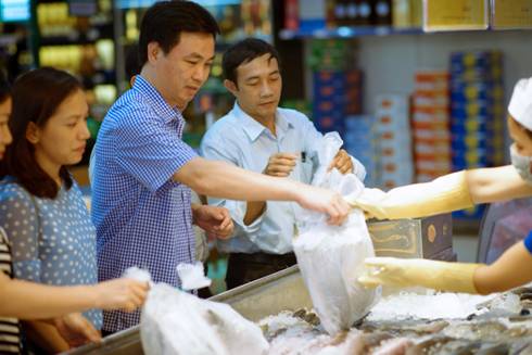 Quảng Bình, Cán bộ, công nhân viên Sở Y tế hưởng ứng mua thuỷ hải sản đánh bắt xa bờ