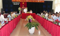Thứ trưởng Lê Quang Cường kiểm tra công tác y tế tại tỉnh Phú Yên