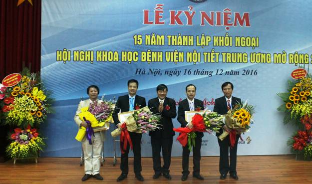 Bệnh viện Nội tiết Trung ương kỷ niệm 15 năm thành lập Khối ngoại