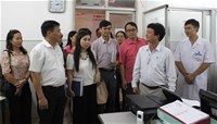Thứ trưởng Phạm Lê Tuấn thăm và làm việc tại Sở Y tế Hà Nội