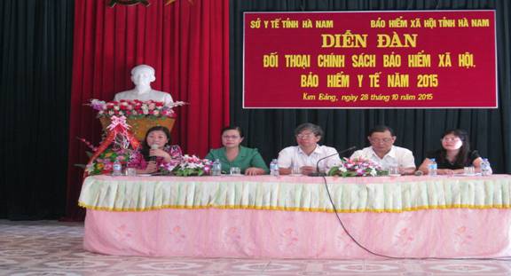 Hà Nam tổ chức đối thoại chính sách BHXH, BHYT với người dân 