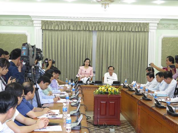 Bộ trưởng Y tế Nguyễn Thị Kim Tiến kiểm tra công tác phòng chống dịch do vi rút Zika tại thành phố Hồ Chí Minh