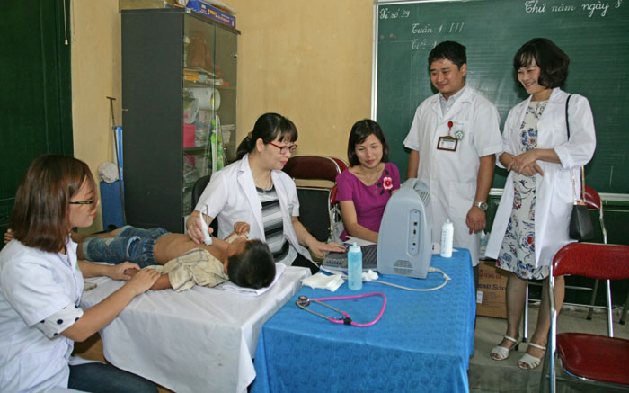 Phòng Công tác xã hội của Bệnh viện Bạch Mai đã đến với Bệnh viện Đa khoa khu vực Nghĩa Lộ