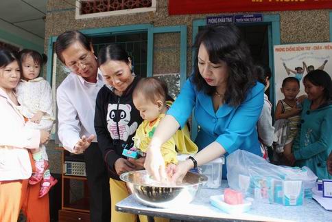 Tỉnh Ninh Thuận phát động chiến dịch rửa tay với xà phòng để phòng bệnh tay - chân - miệng