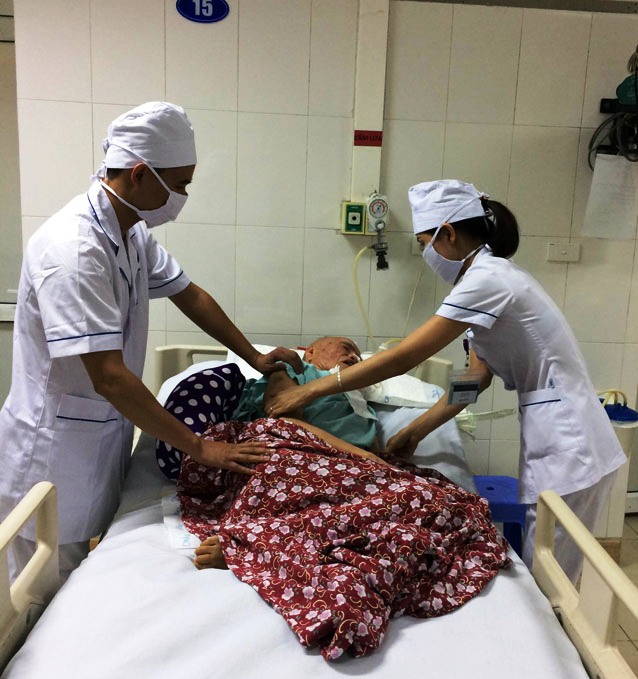 Bệnh viện Đa khoa Đống Đa Hà Nội: Thay đổi trang phục y tế góp phần làm cho hình ảnh cán bộ y tế trở nên đẹp hơn, thân thiện hơn trong mắt người bệnh