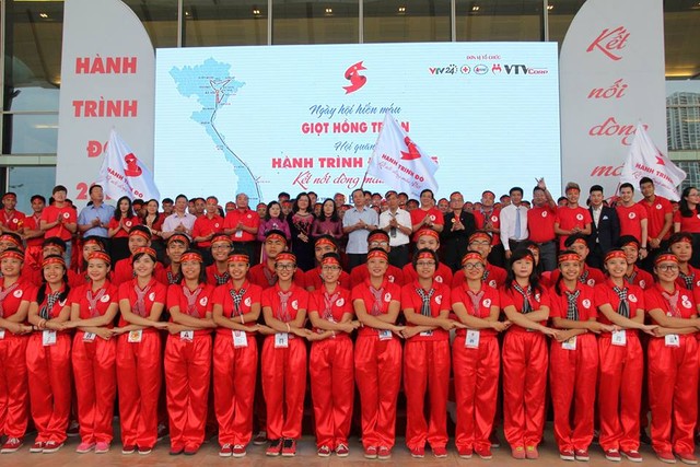 Hành trình Đỏ 2015 vượt chỉ tiêu tiếp nhận đơn vị máu 