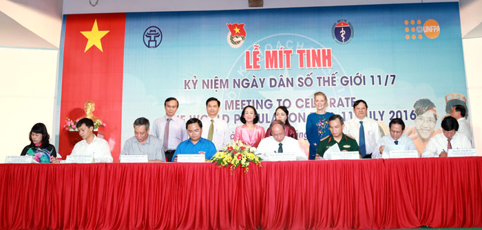 Mít tinh kỷ niệm Ngày Dân số Thế giới (11/7)