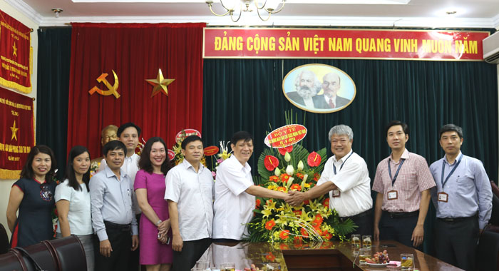 Thứ trưởng Bộ Y tế Nguyễn Thanh Long chúc mừng cơ quan báo chí, cơ quan truyền thông nhân Ngày Báo chí Cách mạng Việt Nam