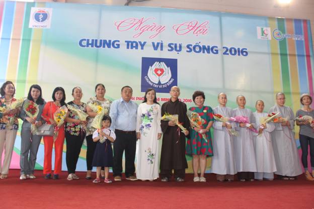 Ngày hội “Chung tay vì sự sống” và phát động phong trào đăng ký hiến tặng mô, tạng năm 2016