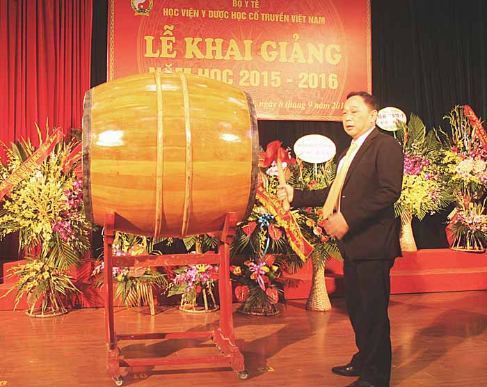 Học viện Y Dược học cổ truyền Việt Nam khai giảng năm học 2015 - 2016