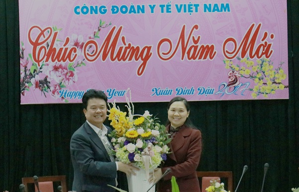 Thứ trưởng Bộ Y tế Phạm Lê Tuấn chúc Tết Công đoàn Y tế Việt Nam