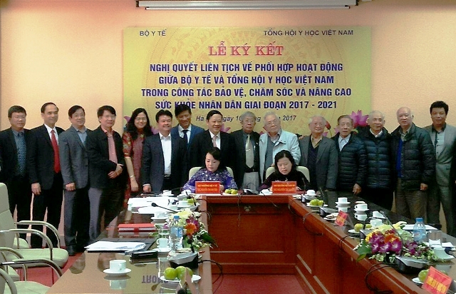 Bộ Y tế ký Nghị quyết liên tịch về phối hợp hoạt động với Tổng hội Y học Việt Nam 