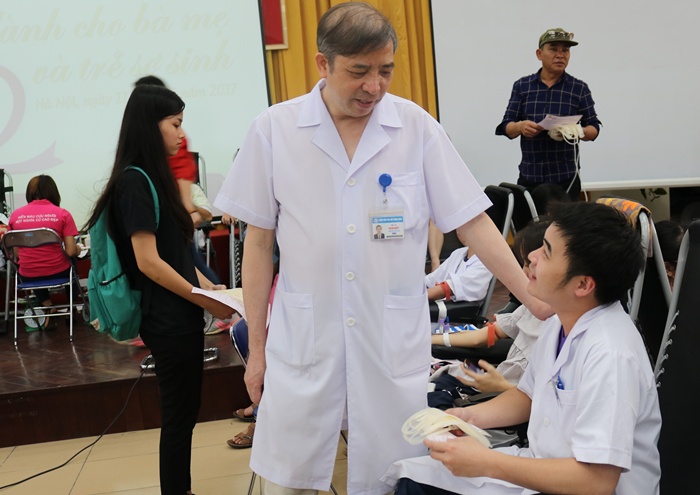 Cán bộ, nhân viên Bệnh viện Phụ sản Trung ương hiến tặng 649 đơn vị máu tại Ngày hội hiến máu tình nguyện.