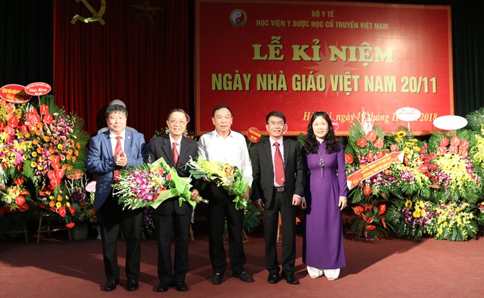 Học viện Y Dược học cổ truyền Việt Nam tổ chức Lễ Kỷ niệm Ngày Nhà giáo Việt Nam