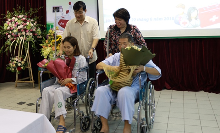 Bệnh viện Bạch Mai cứu sống 2 bệnh nhân nặng