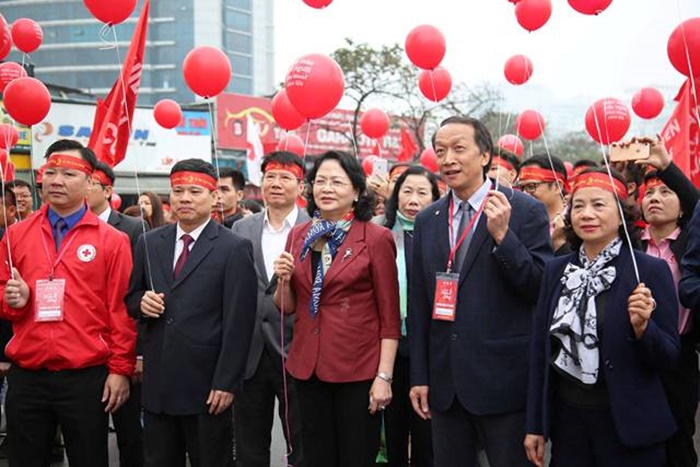 Hàng nghìn người tham gia hiến máu tại Lễ hội Xuân hồng lần thứ XII - năm 2019 tại Hà Nội