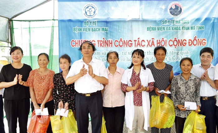 Hà Tĩnh: Khám sàng lọc, tư vấn ung thư vú tại xã Thạch Long, huyện Thạch Hà