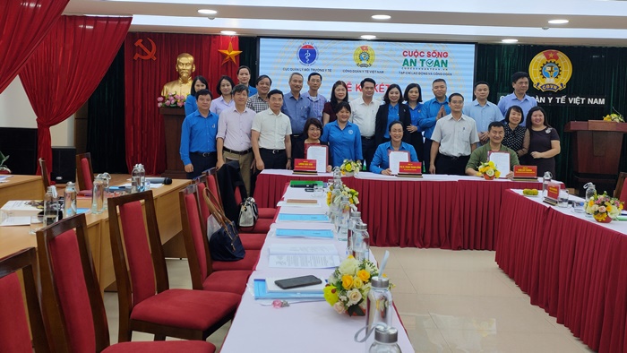 Công đoàn Y tế Việt Nam tổ chức thi trực tuyến “Tìm hiểu về công tác an toàn vệ sinh lao động - Phòng chống dịch Covid -19 tại nơi làm việc”