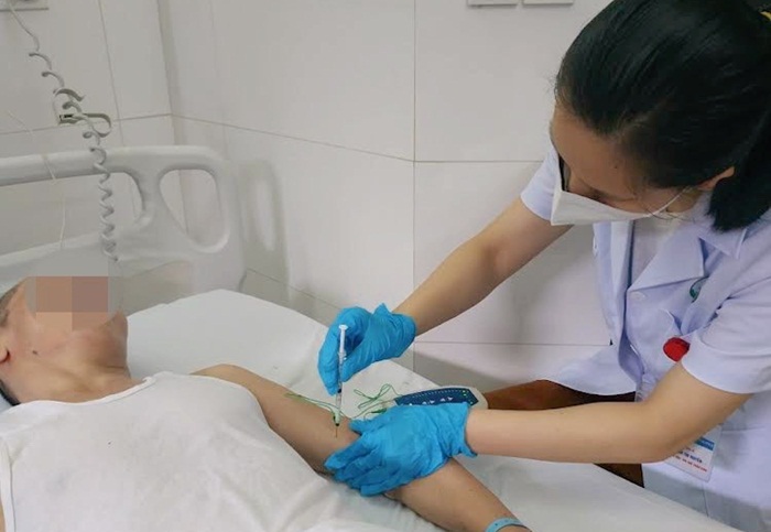 Nhiều người bệnh loạn trương lực cơ được điều trị tại Bệnh viện Hữu nghị Việt Đức
