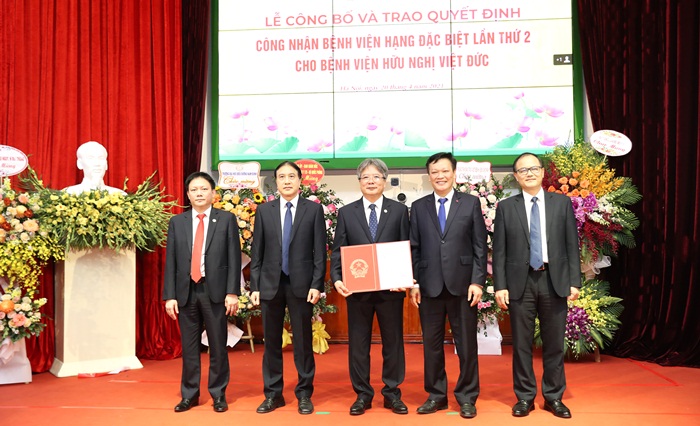 Bệnh viện Hữu nghị Việt Đức được công nhận là Bệnh viện hạng Đặc biệt lần thứ 2