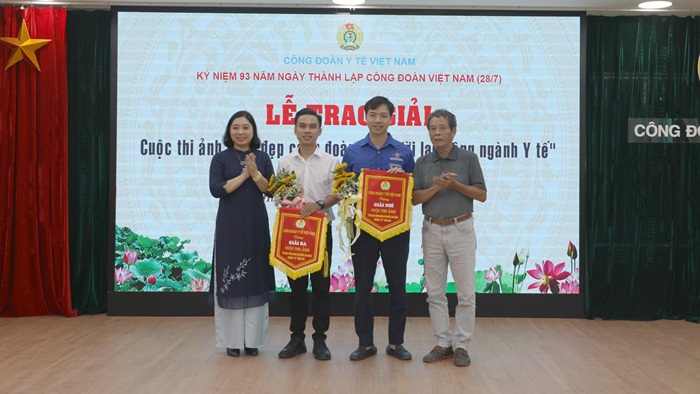 Công đoàn Y tế Việt Nam trao giải Cuộc thi ảnh 