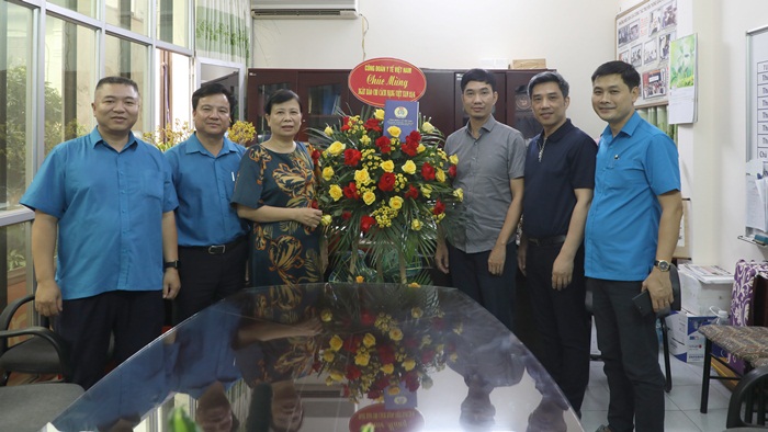 Công đoàn Y tế Việt Nam chúc mừng Trung tâm Truyền thông GDSK Trung ương nhân Ngày Báo chí Cách mạng Việt Nam