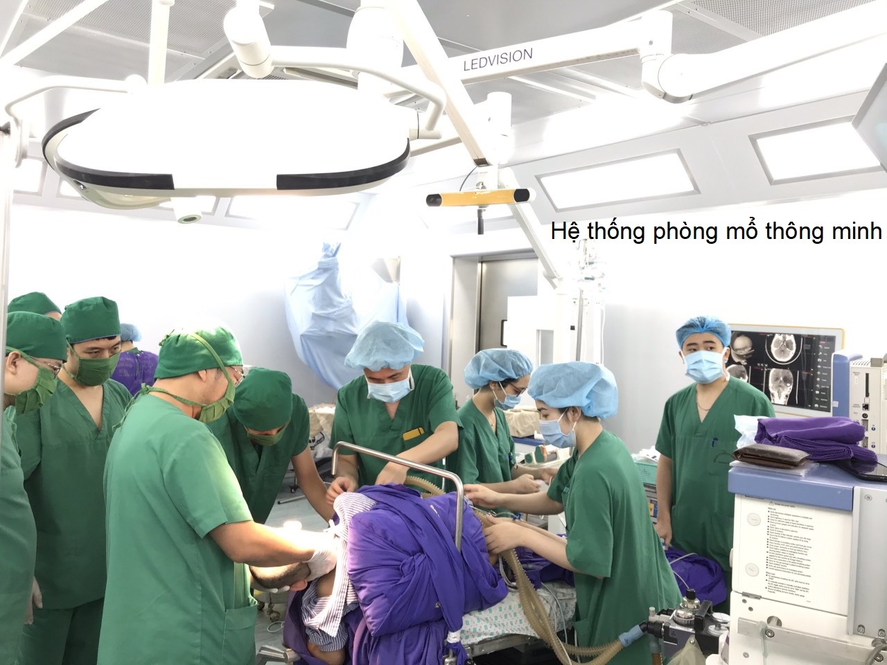 Bệnh viện Đa khoa tỉnh Quảng Ninh phẫu thuật thành công nhiều ca dị dạng mạch máu não