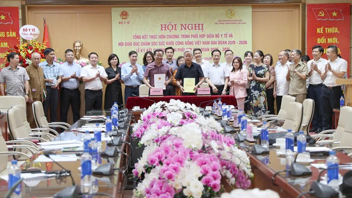 Tổng kết Chương trình phối hợp giữa Bộ Y tế và Hội Giáo dục chăm sóc sức khỏe cộng đồng Việt Nam