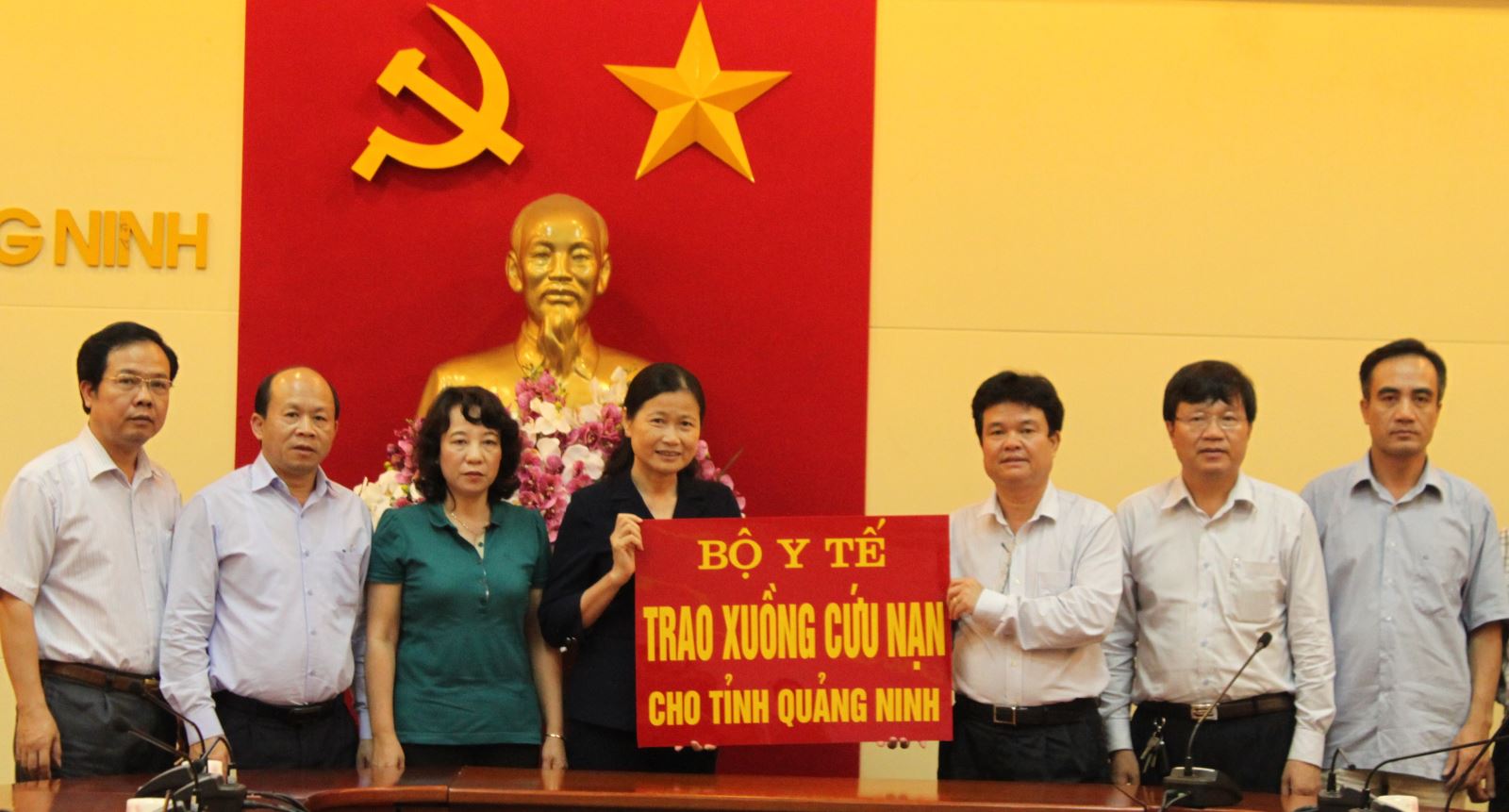 Ngành Y tế Quảng Ninh tham gia khắc phục hậu quả do mưa lũ gây ra