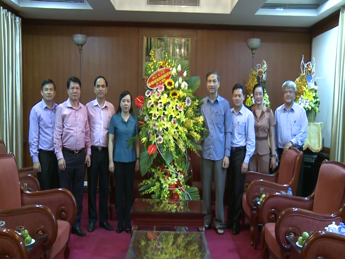 Bộ trưởng Bộ Y tế đi thăm các cơ quan báo chí trung ương nhân ngày Báo chí Cách mạng Việt Nam