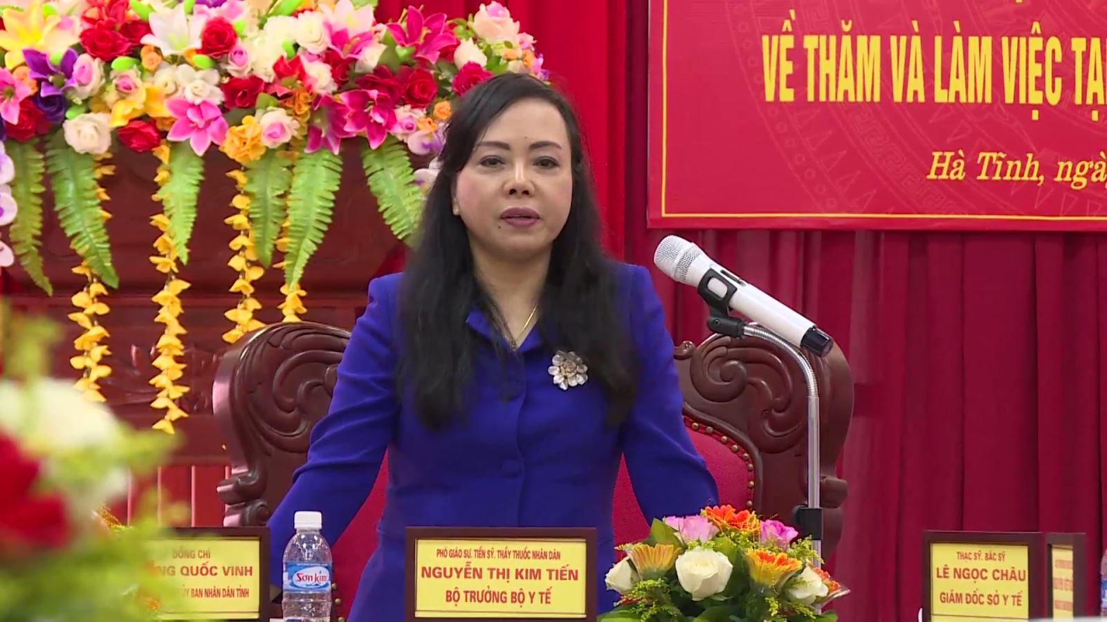 Bộ trưởng Bộ Y tế Nguyễn Thị Kim Tiến làm việc tại Bệnh viện đa khoa tỉnh Hà Tĩnh