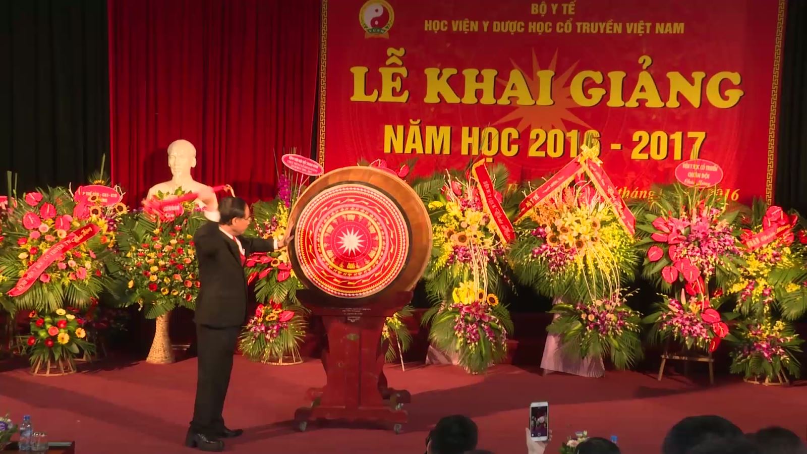 Học viện Y Dược học cổ truyền Việt Nam tổ chức lễ khai giảng năm học 201 6- 2017