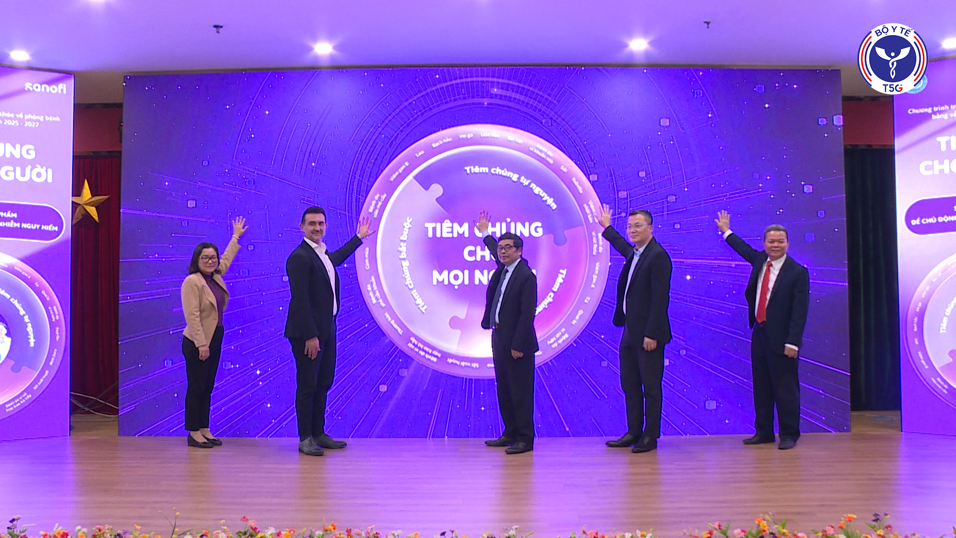 Ra mắt chương trình “Tiêm chủng cho mọi người”